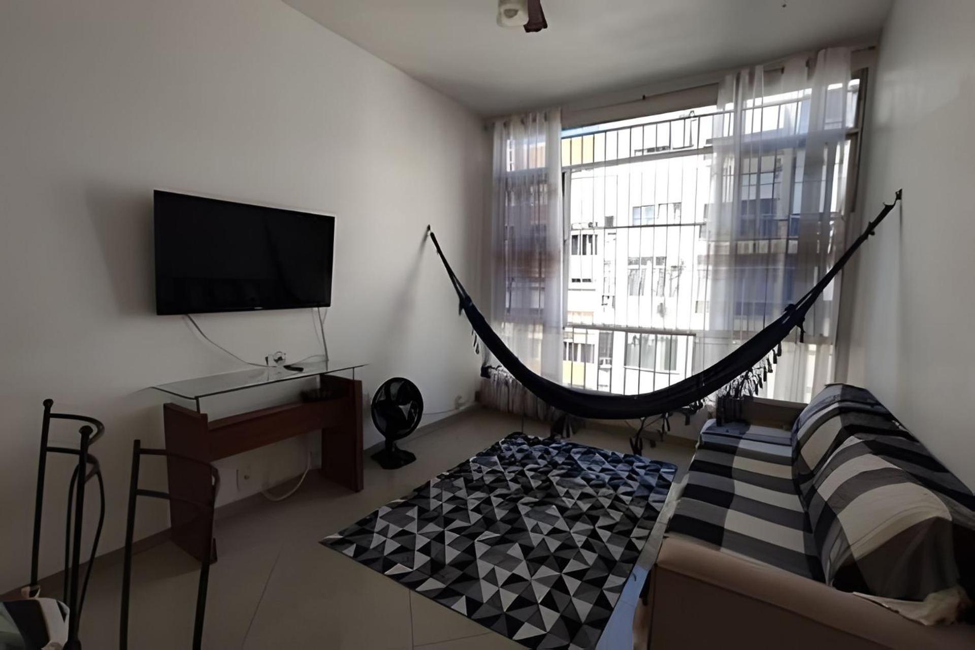 Apartamento ótima Localização A Poucos Passos Da De Copacabana *